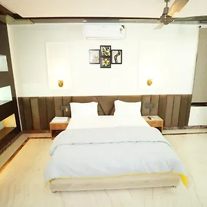Downtown Cyber Guest house Gurgaon
